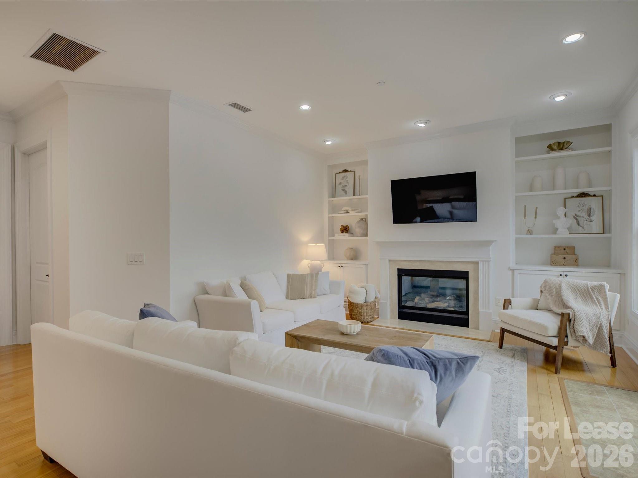 Parkwood Knoll - Residential Lease