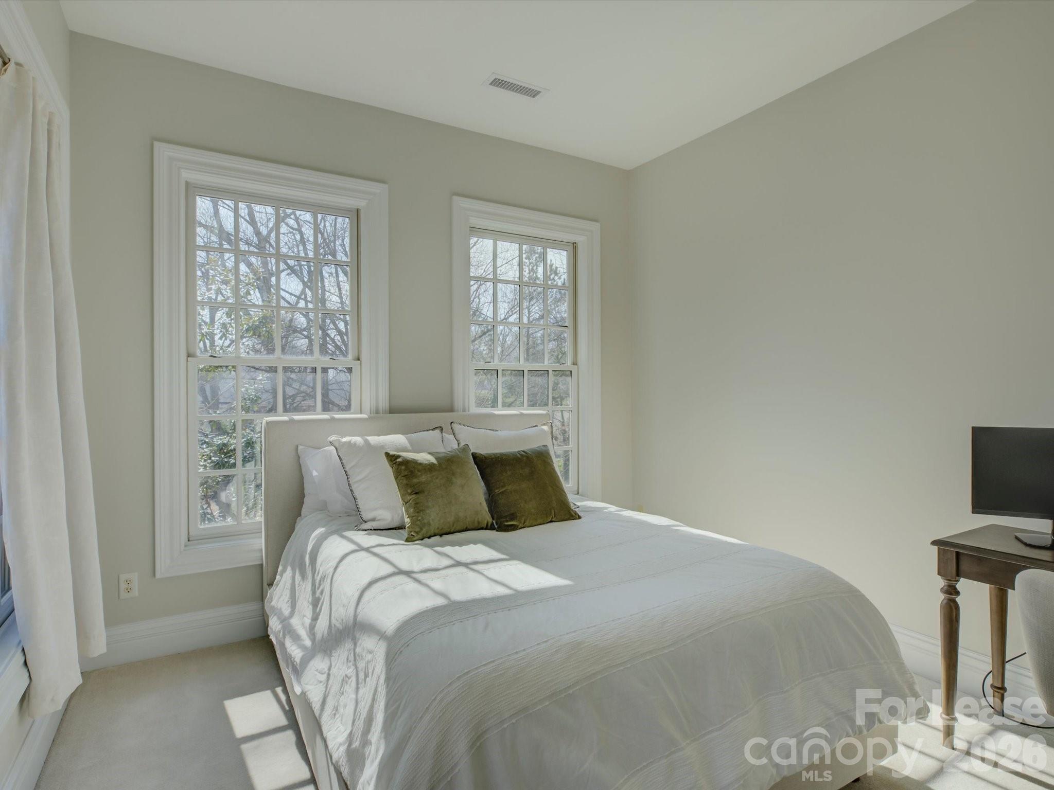 Parkwood Knoll - Residential Lease