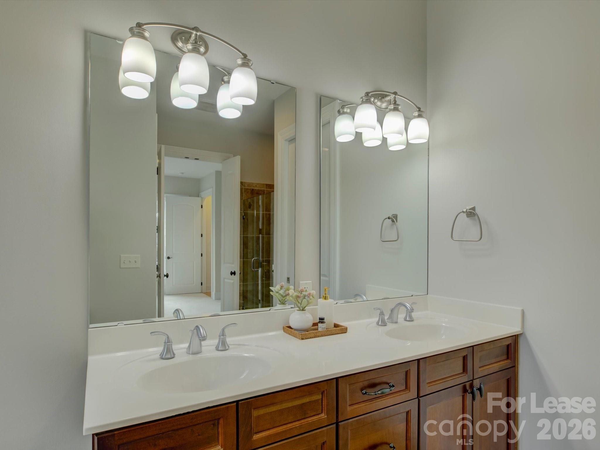 Parkwood Knoll - Residential Lease