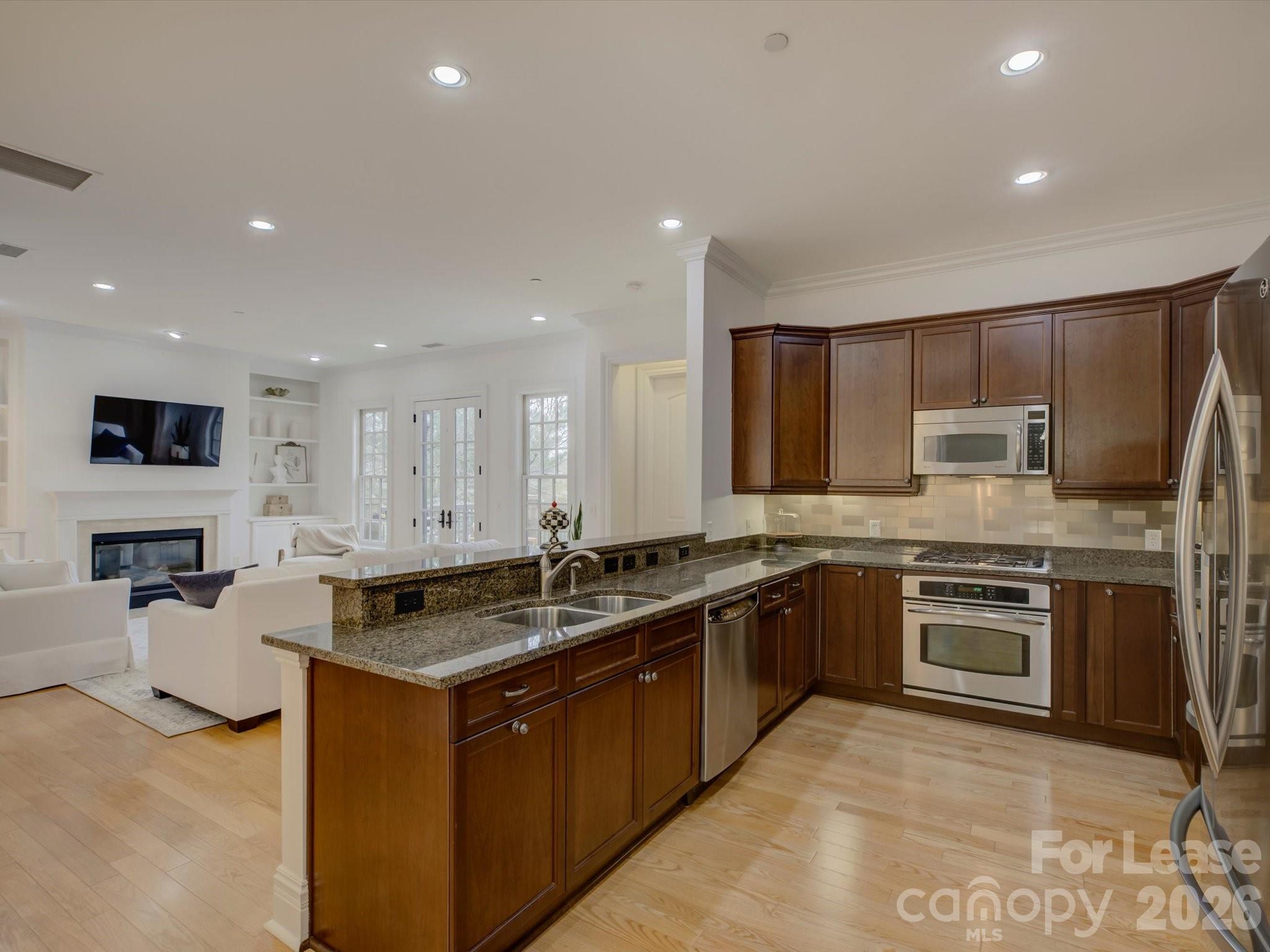 Parkwood Knoll - Residential Lease