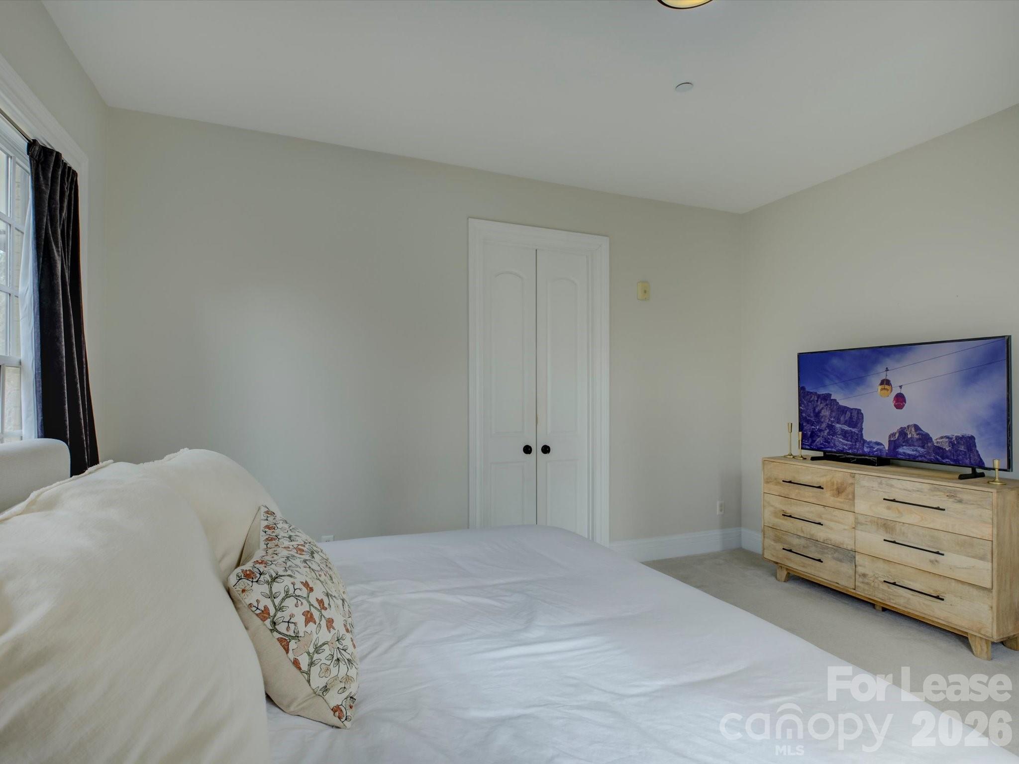 Parkwood Knoll - Residential Lease