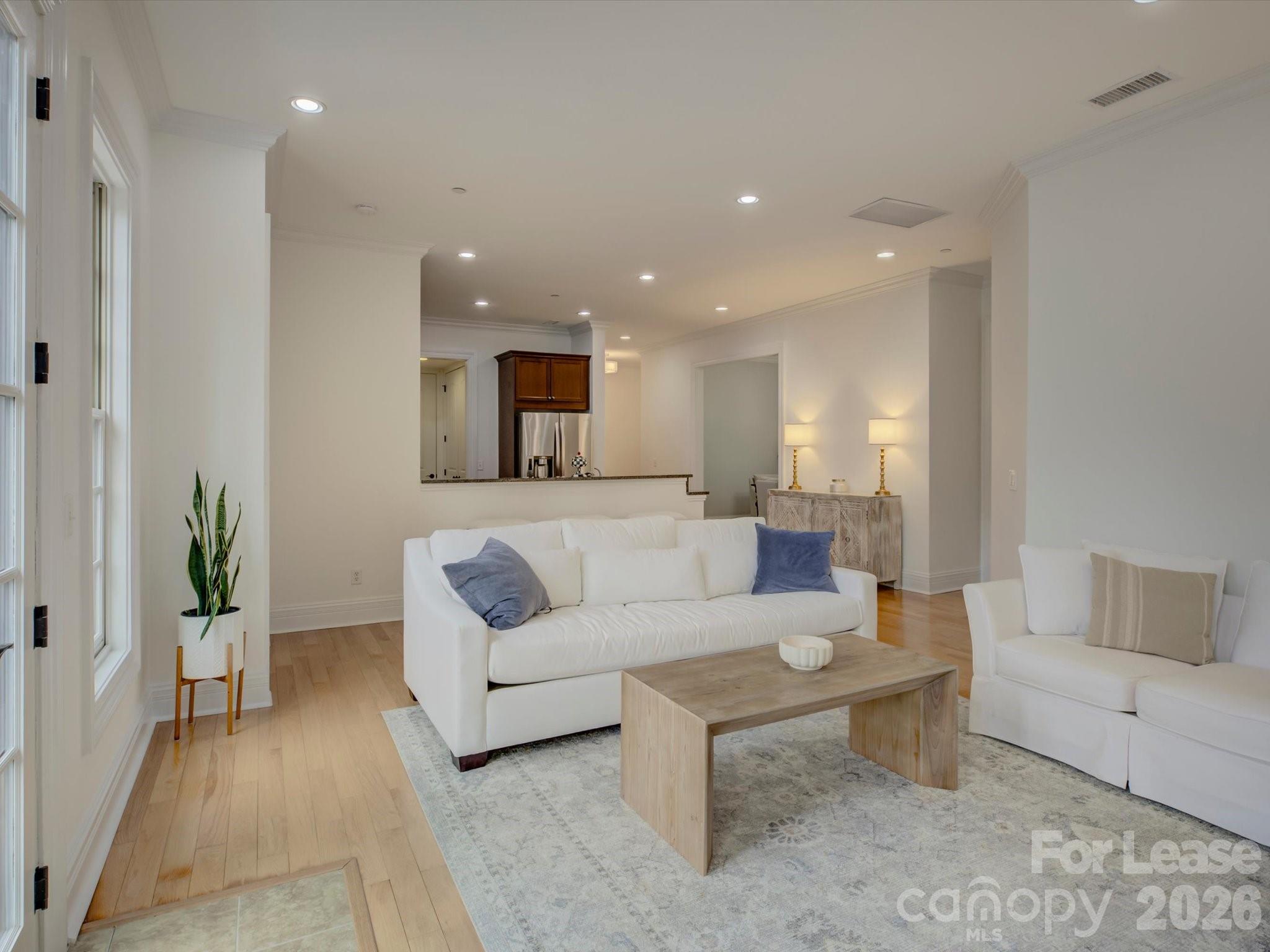 Parkwood Knoll - Residential Lease