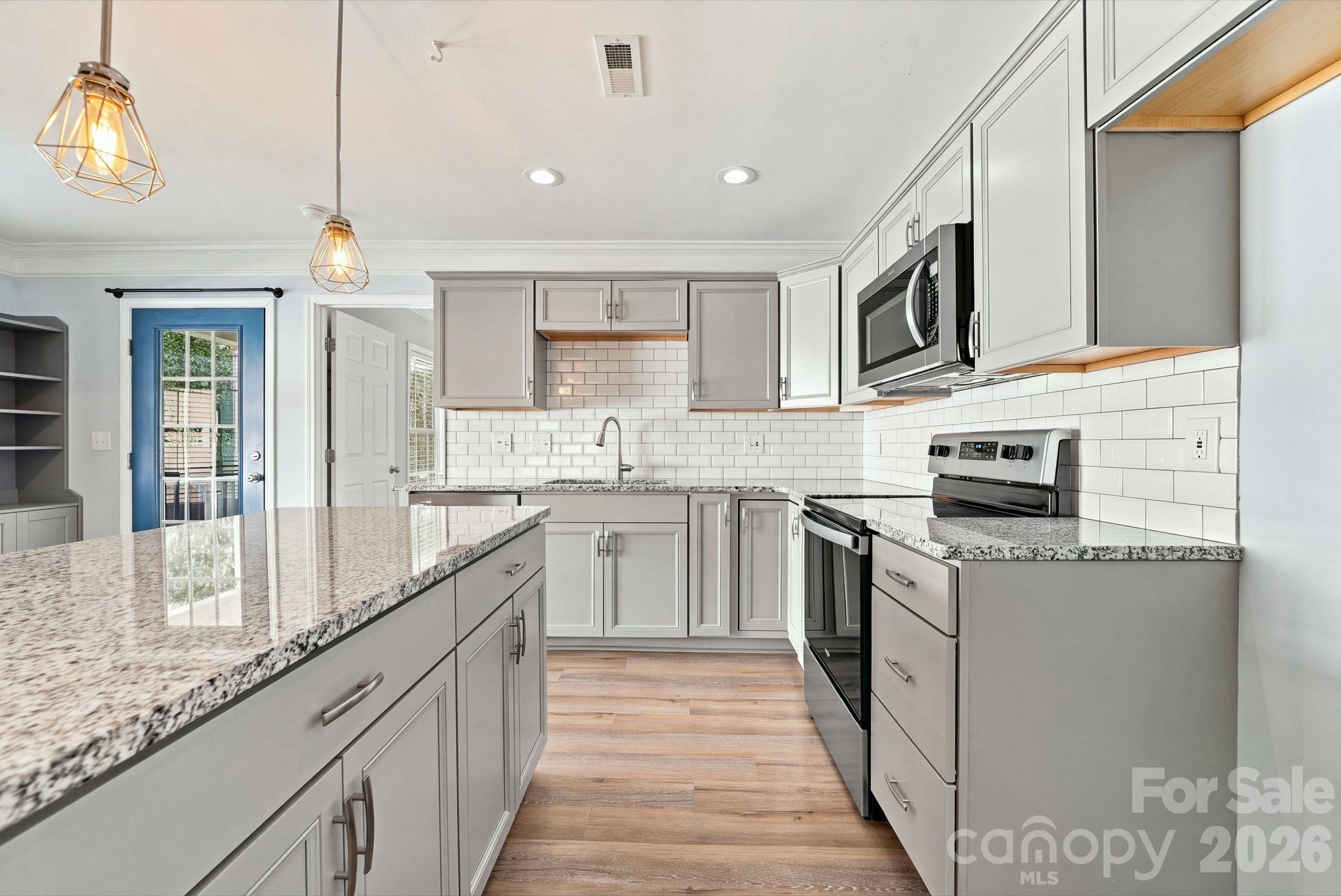772 Log Cabin Drive