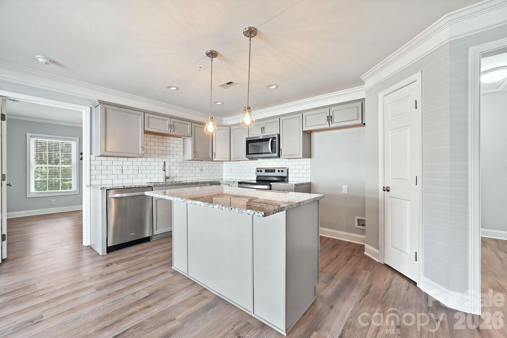 772 Log Cabin Drive