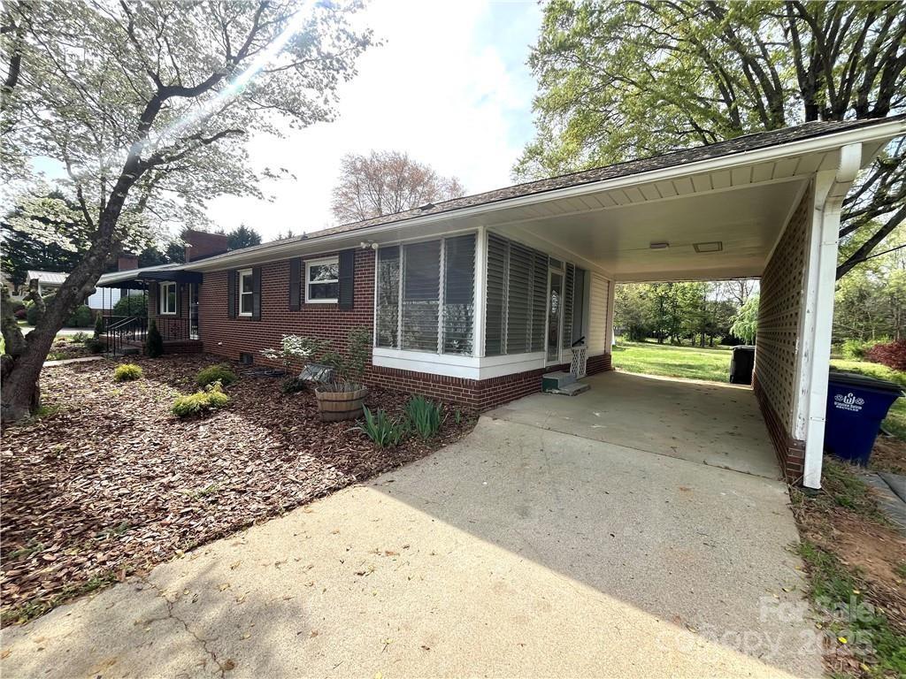 4200 Glenn Hi Road