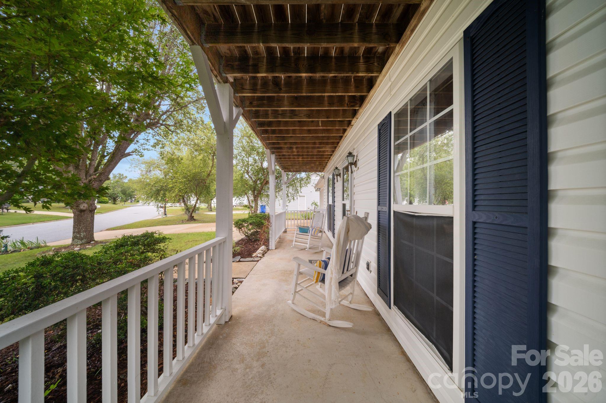 1040 Thorncrest Drive