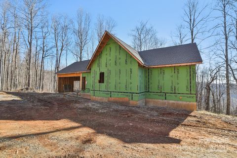 1539 Summer Road Hendersonville NC 28792