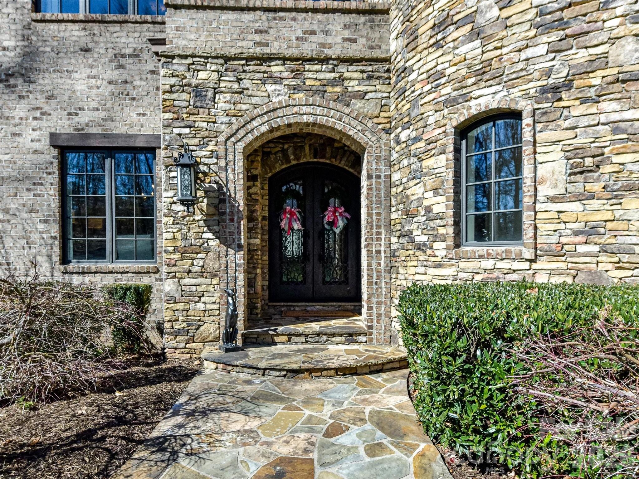 10158 Enclave Circle