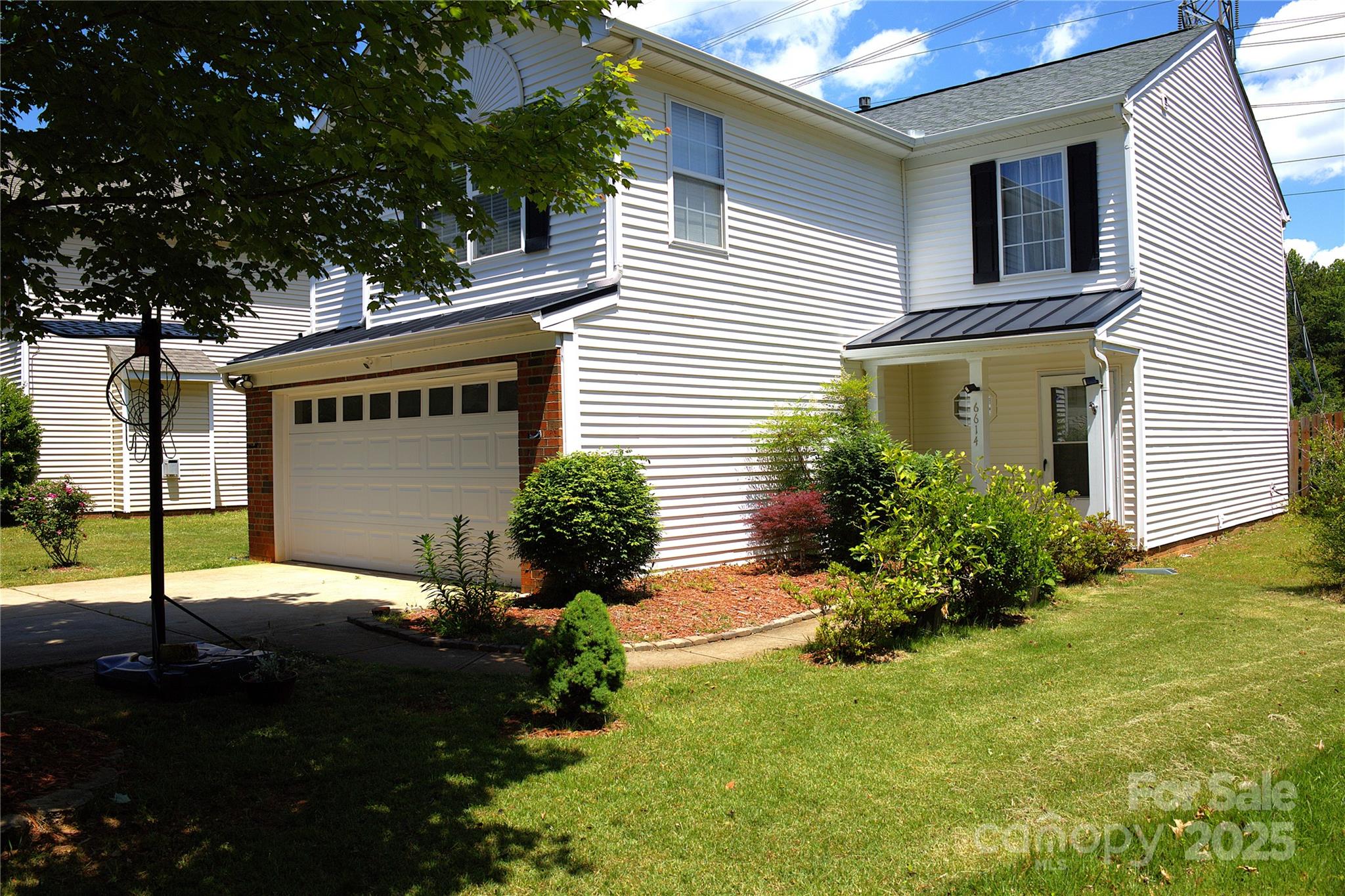 6614 Wicked Oak Lane