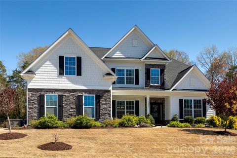 Photo of 10861 Parkhall Drive, Harrisburg, NC 28075 (MLS # 4358905)
