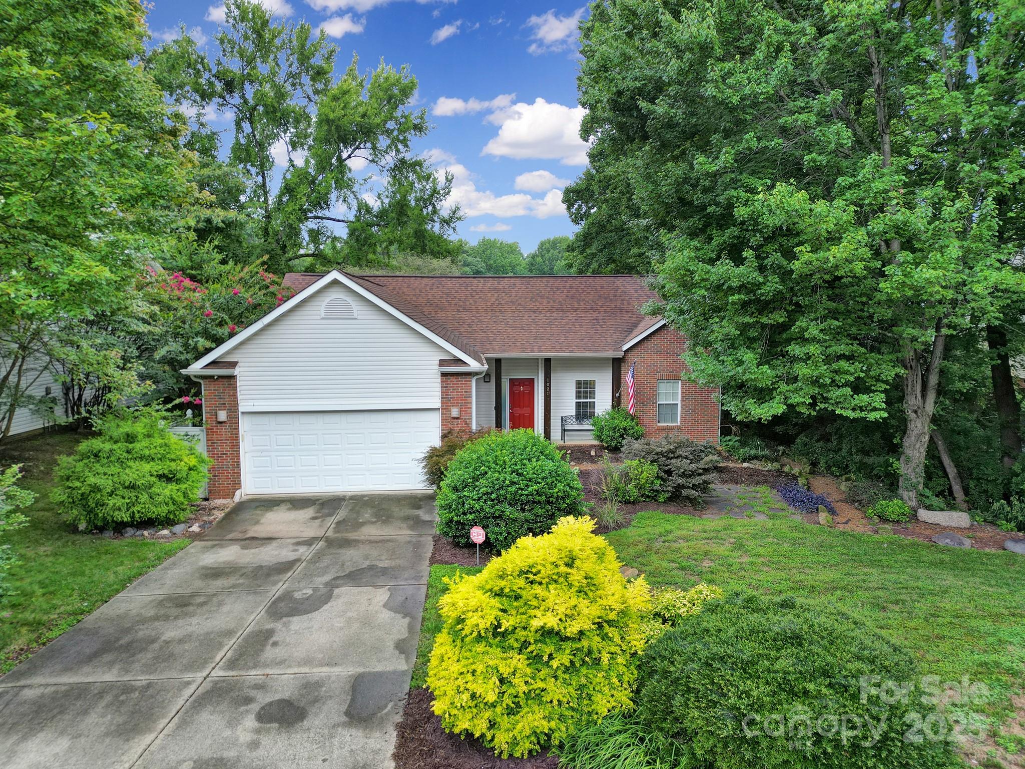 1021 Stinson Glen Lane