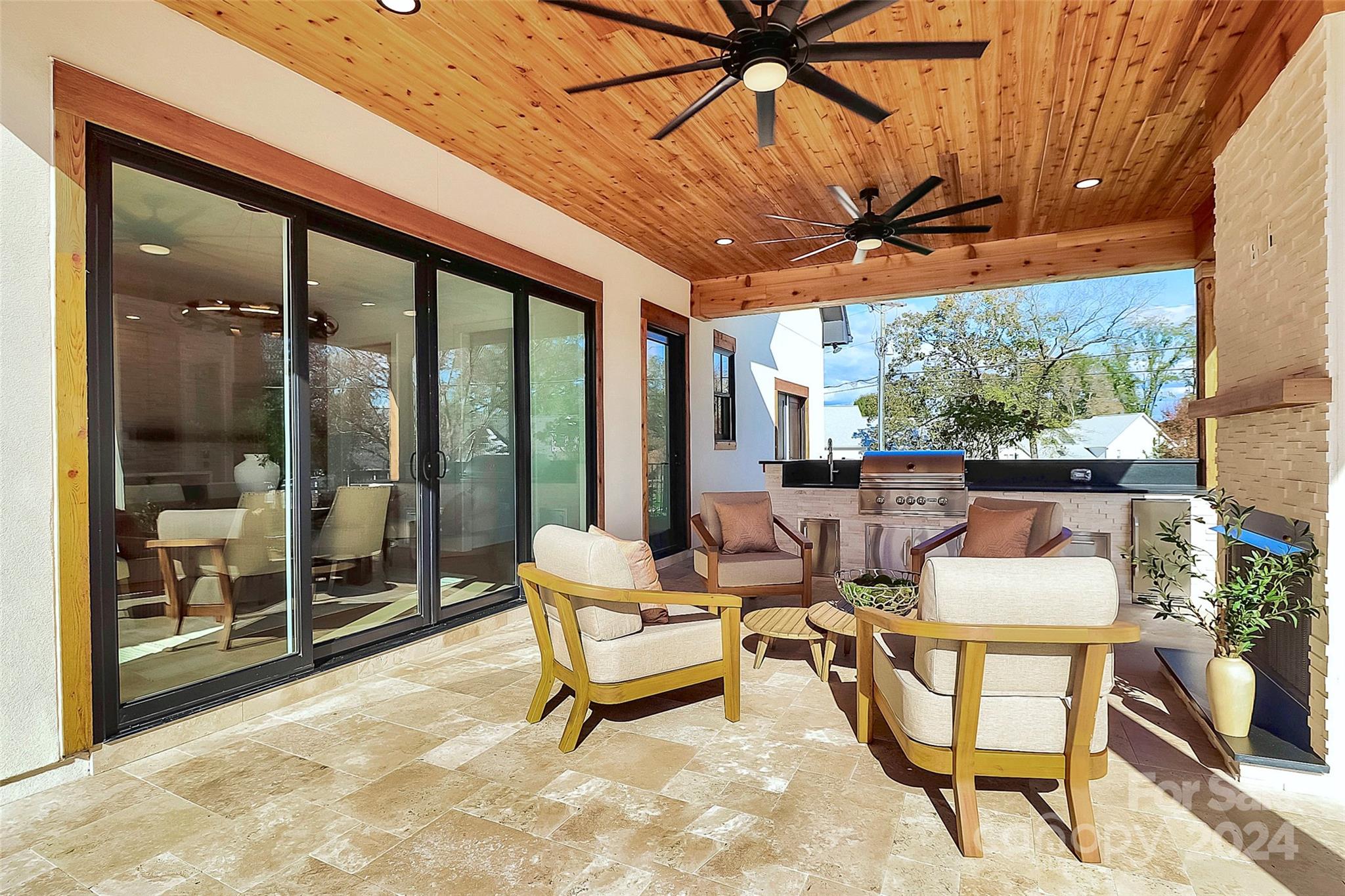 Point Largo - Residential