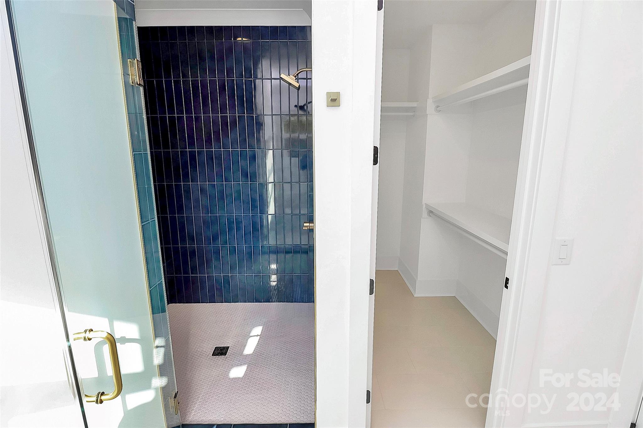 Point Largo - Residential