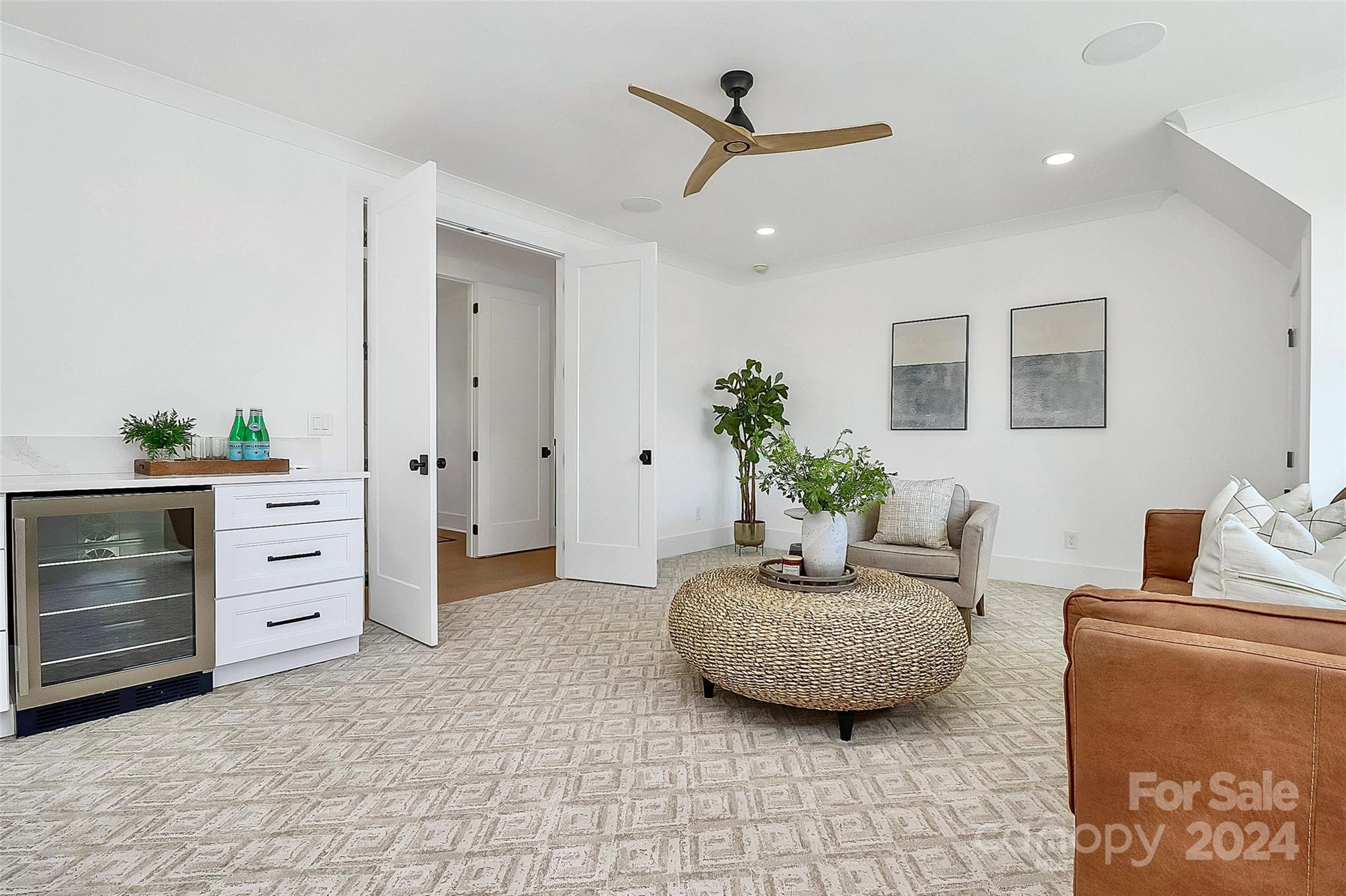 Point Largo - Residential