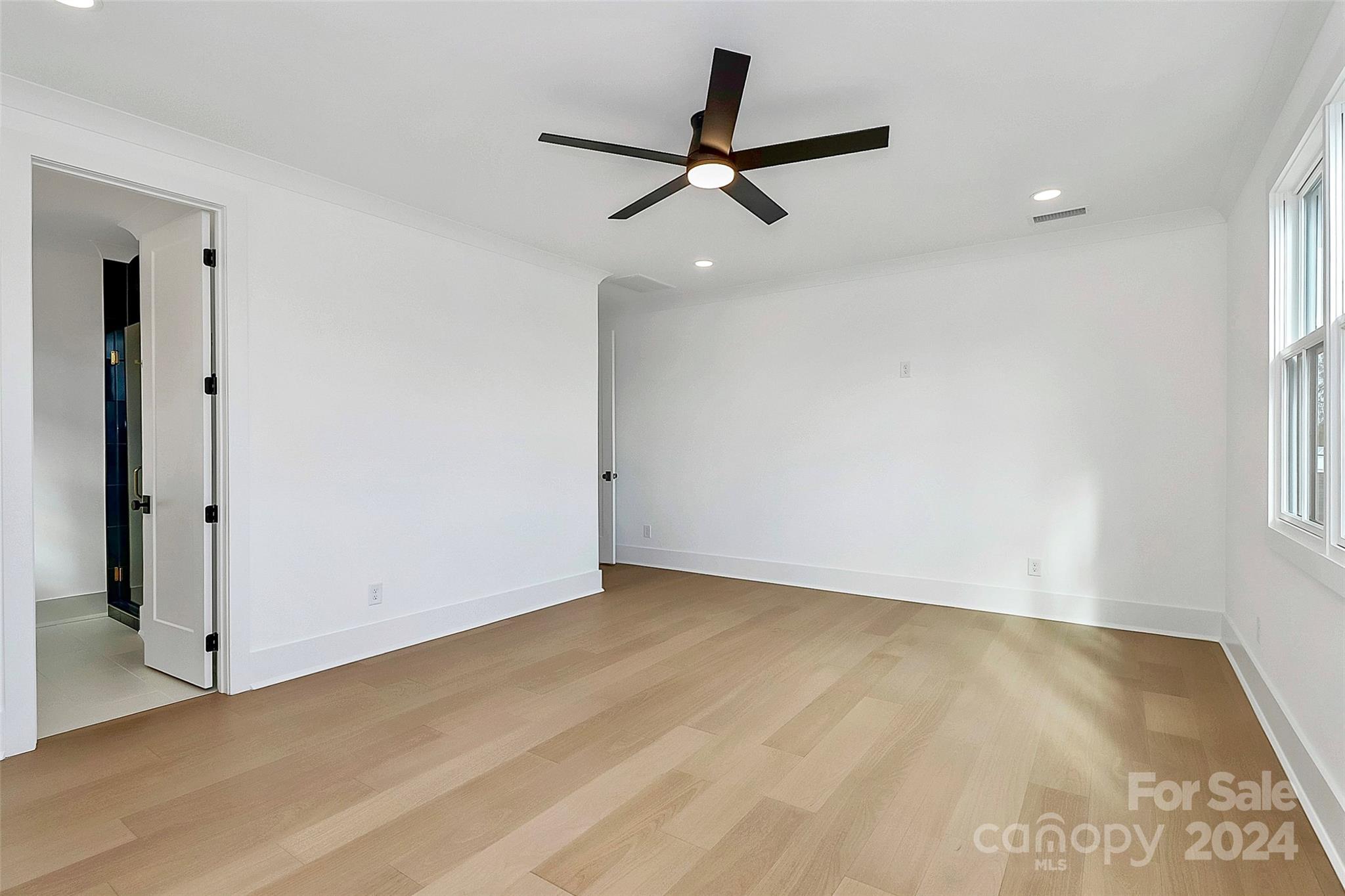 Point Largo - Residential