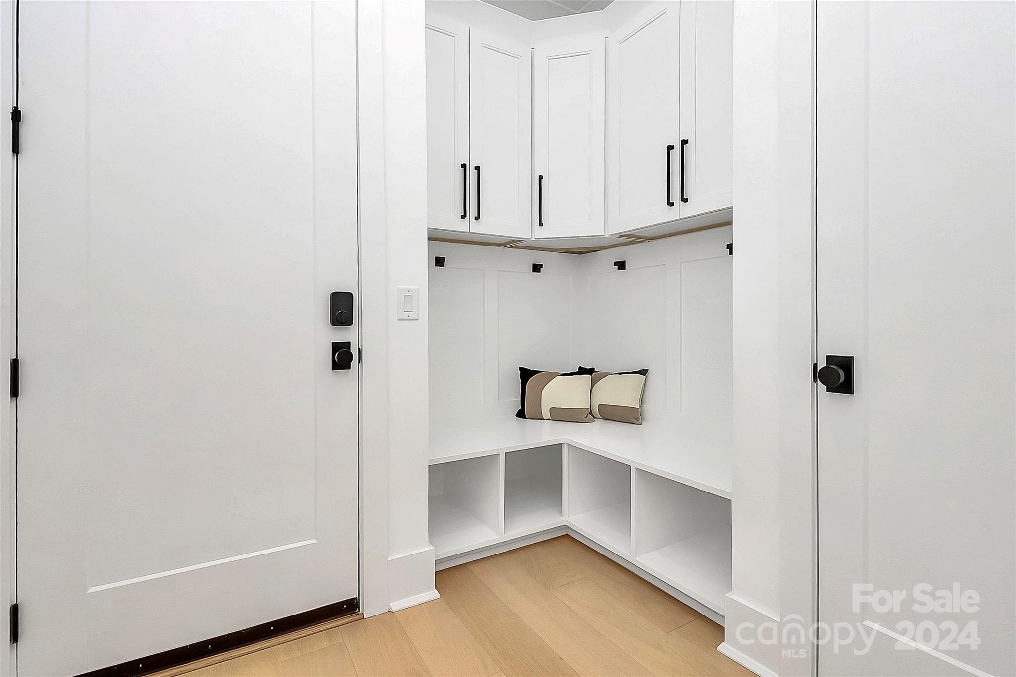 Point Largo - Residential