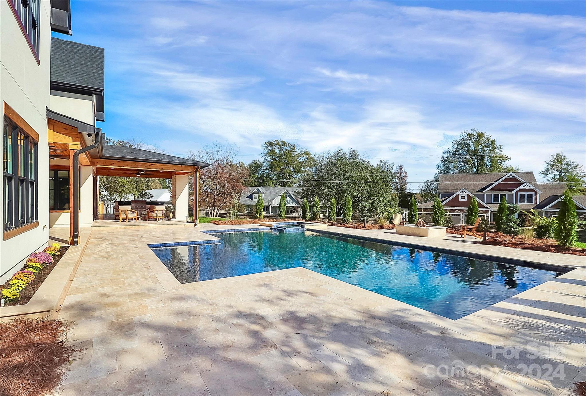 Point Largo - Residential