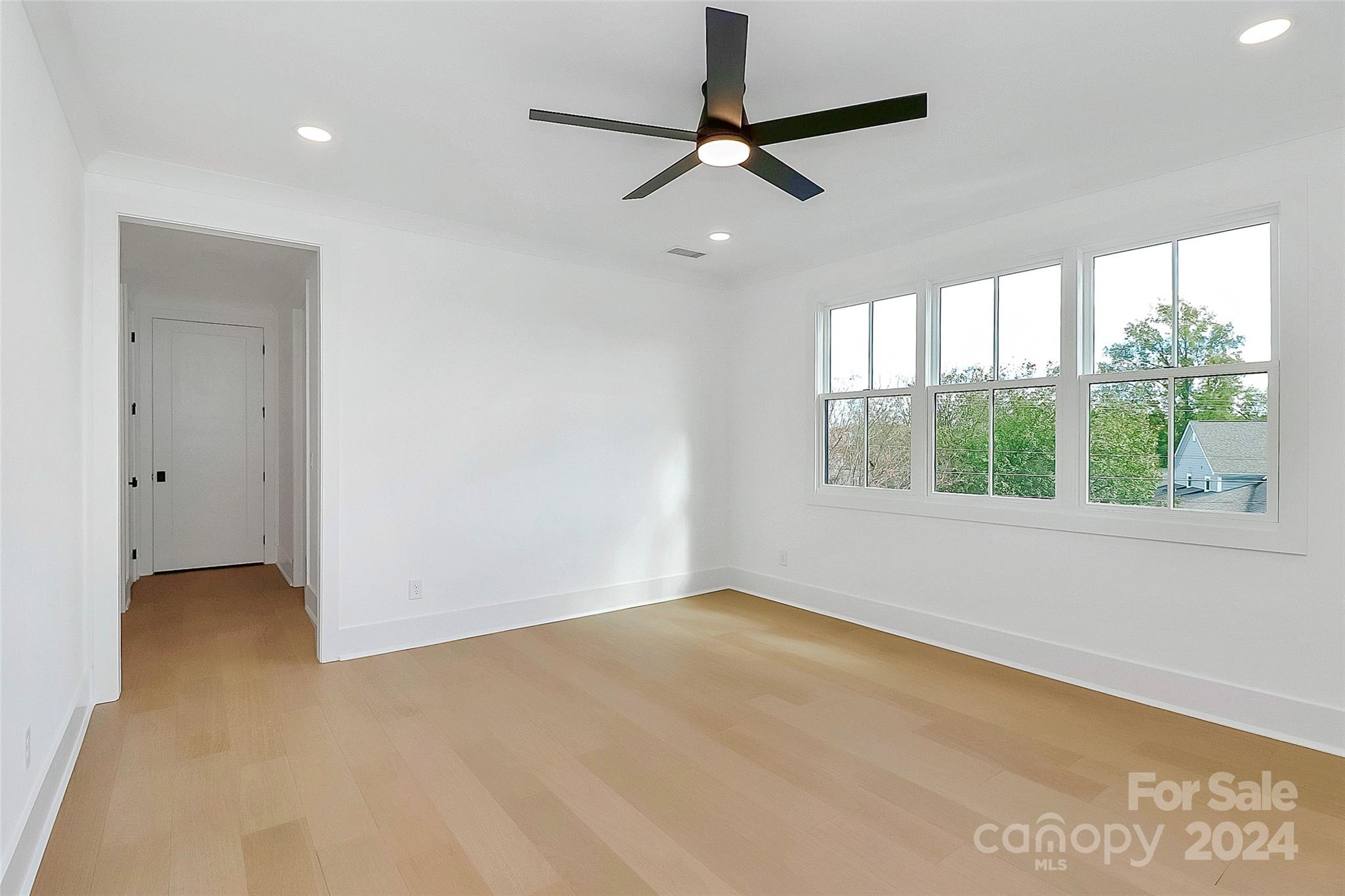 Point Largo - Residential