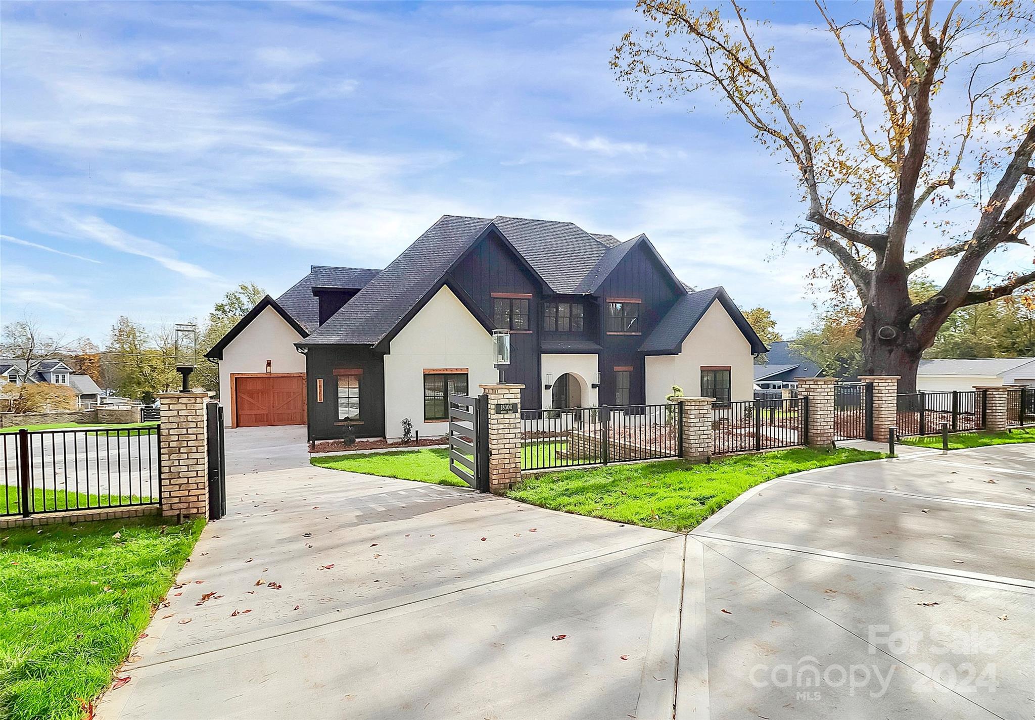 Point Largo - Residential