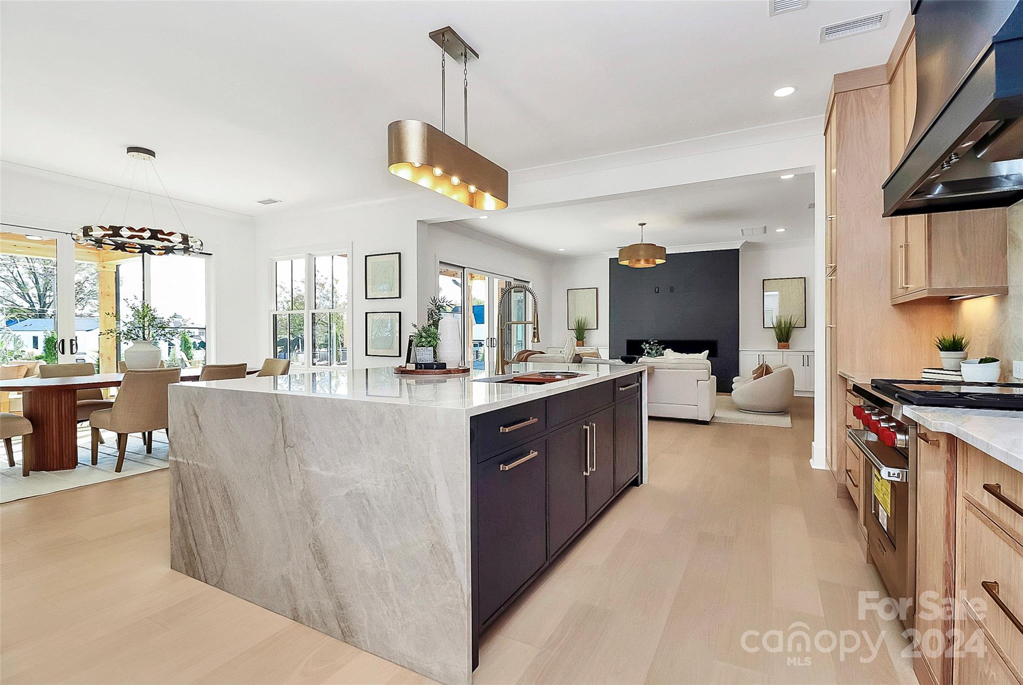 Point Largo - Residential