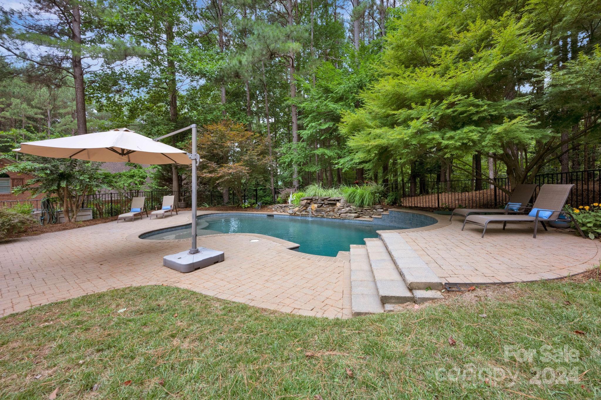 Pebble Bay - Residential