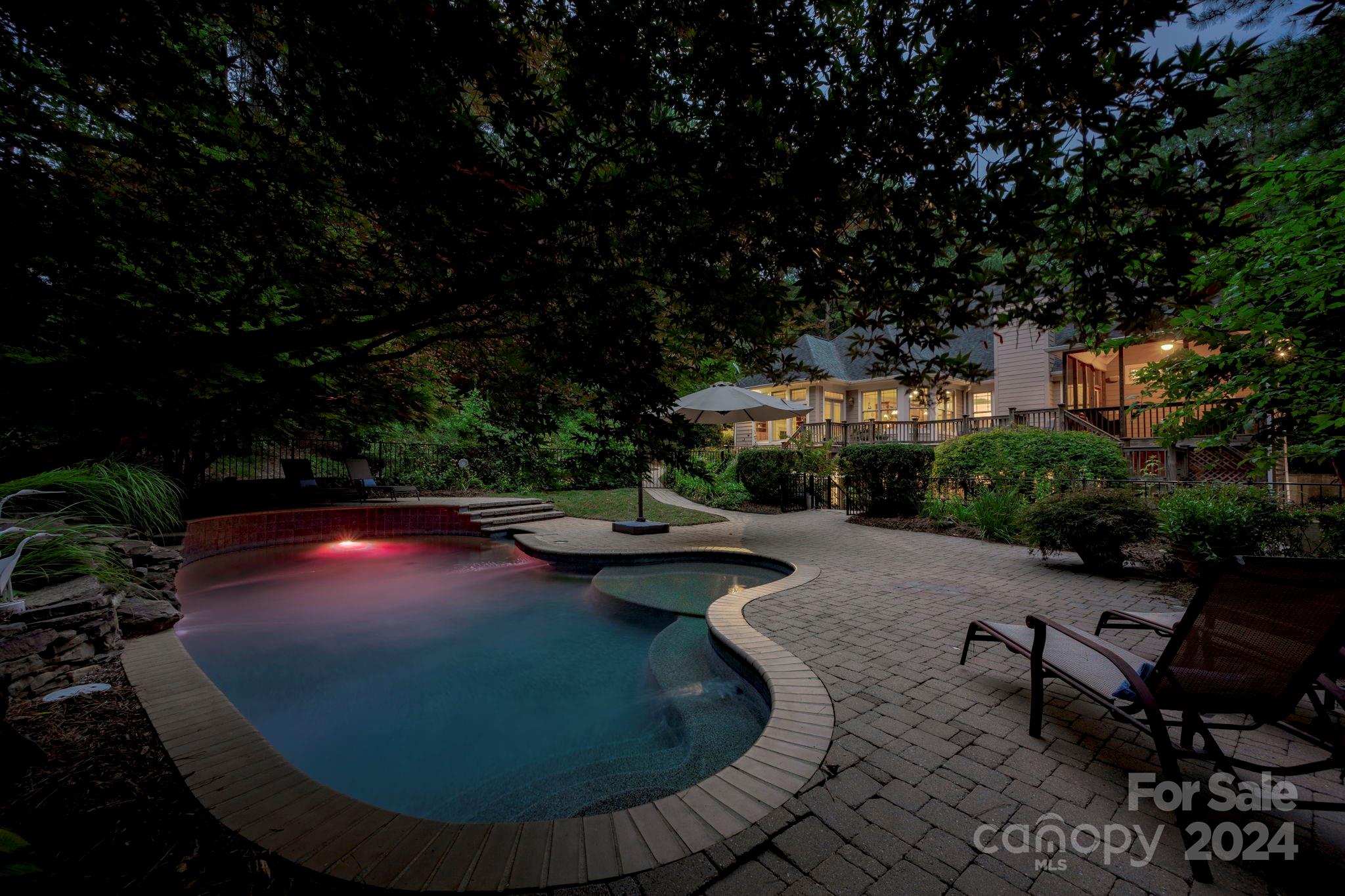 Pebble Bay - Residential