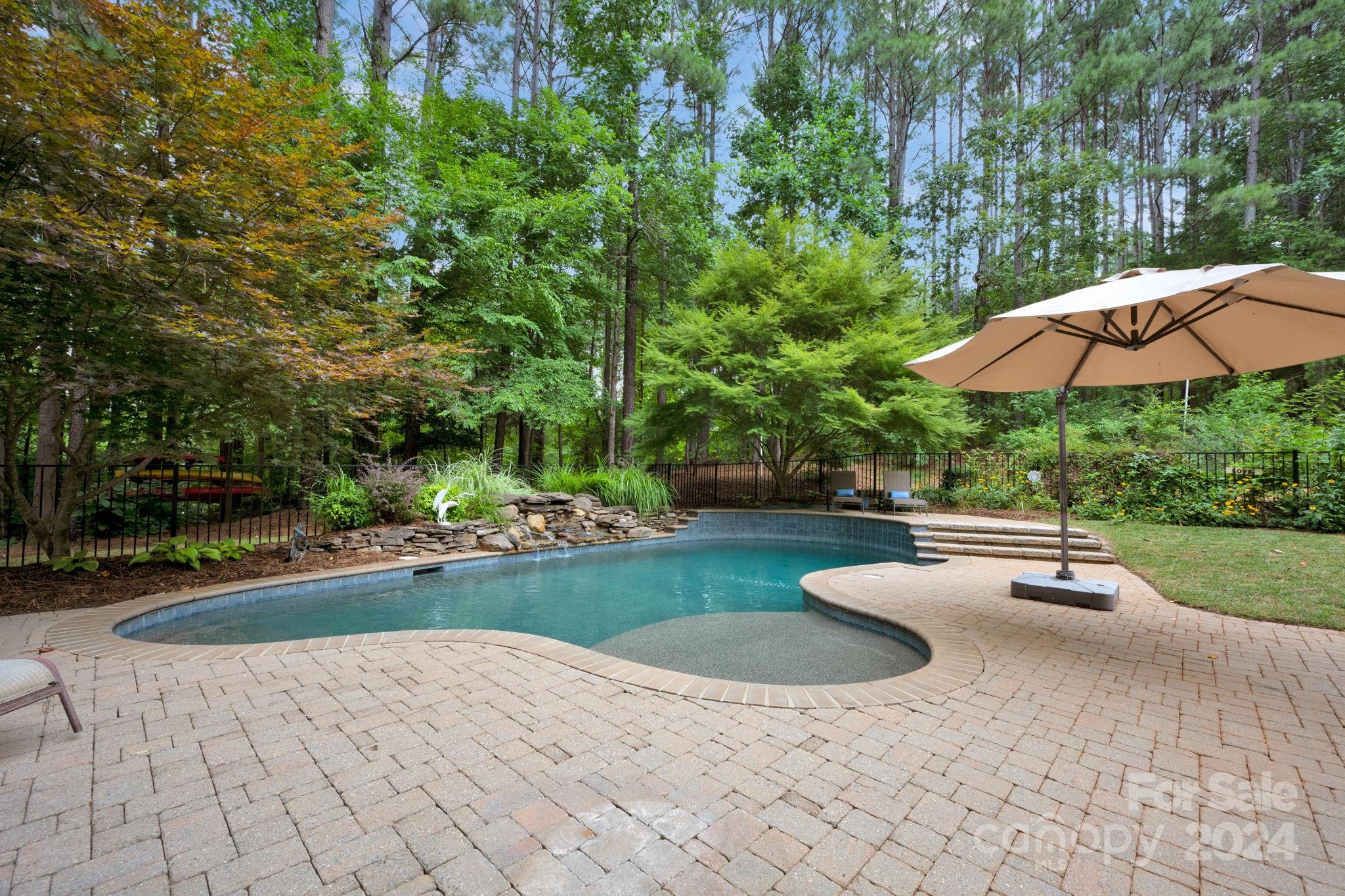 Pebble Bay - Residential