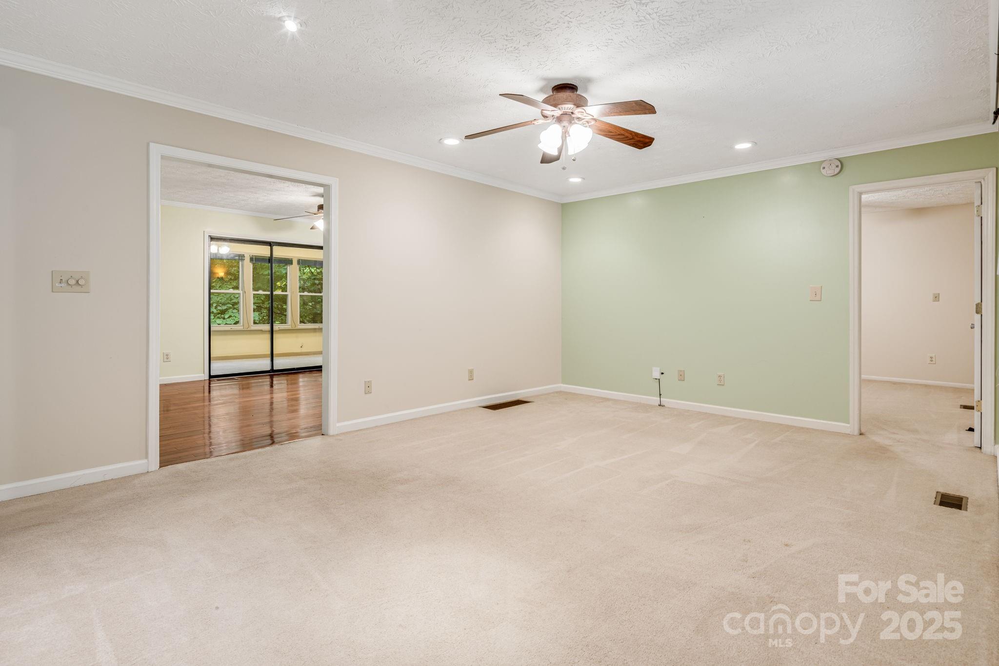 3 Shadywood Circle