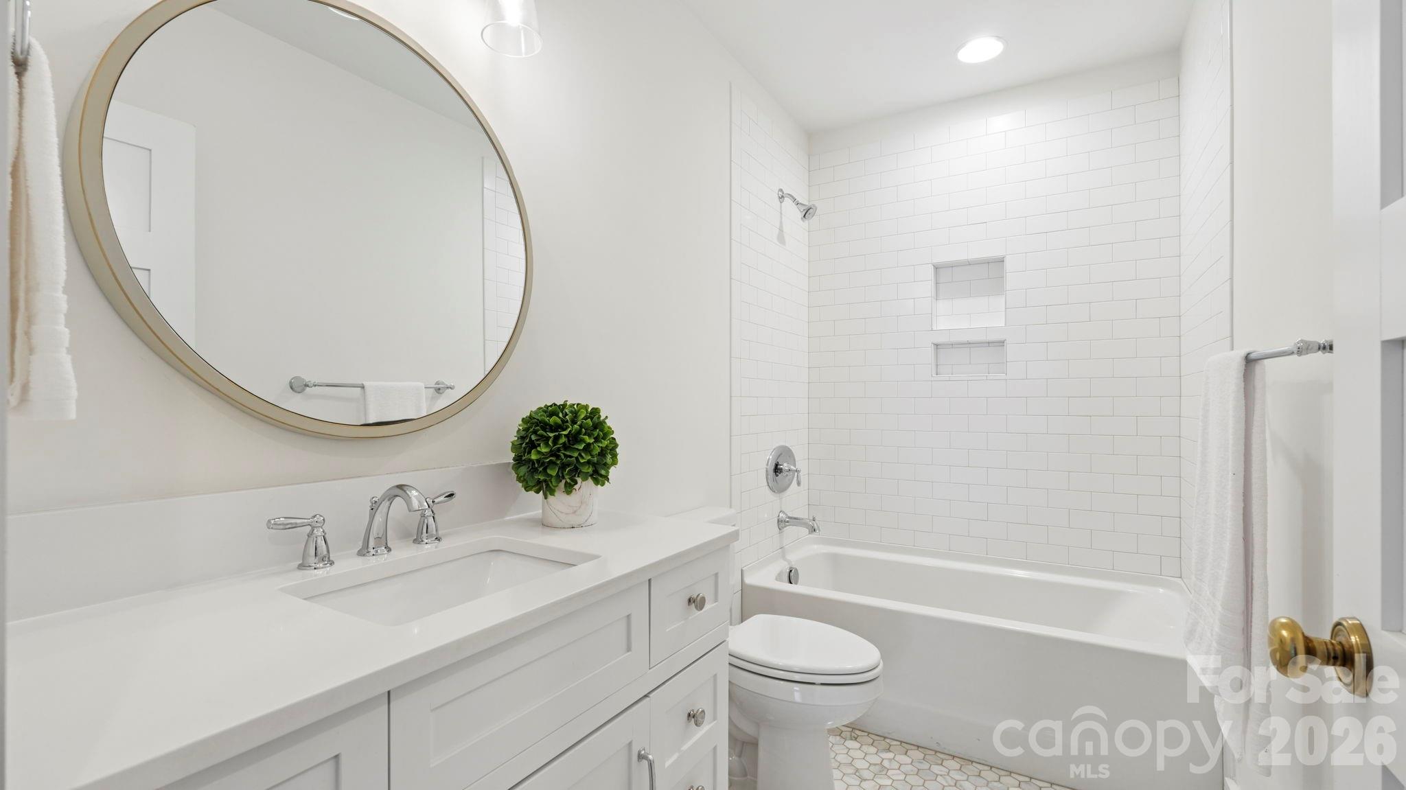 Commonwealth - Residential