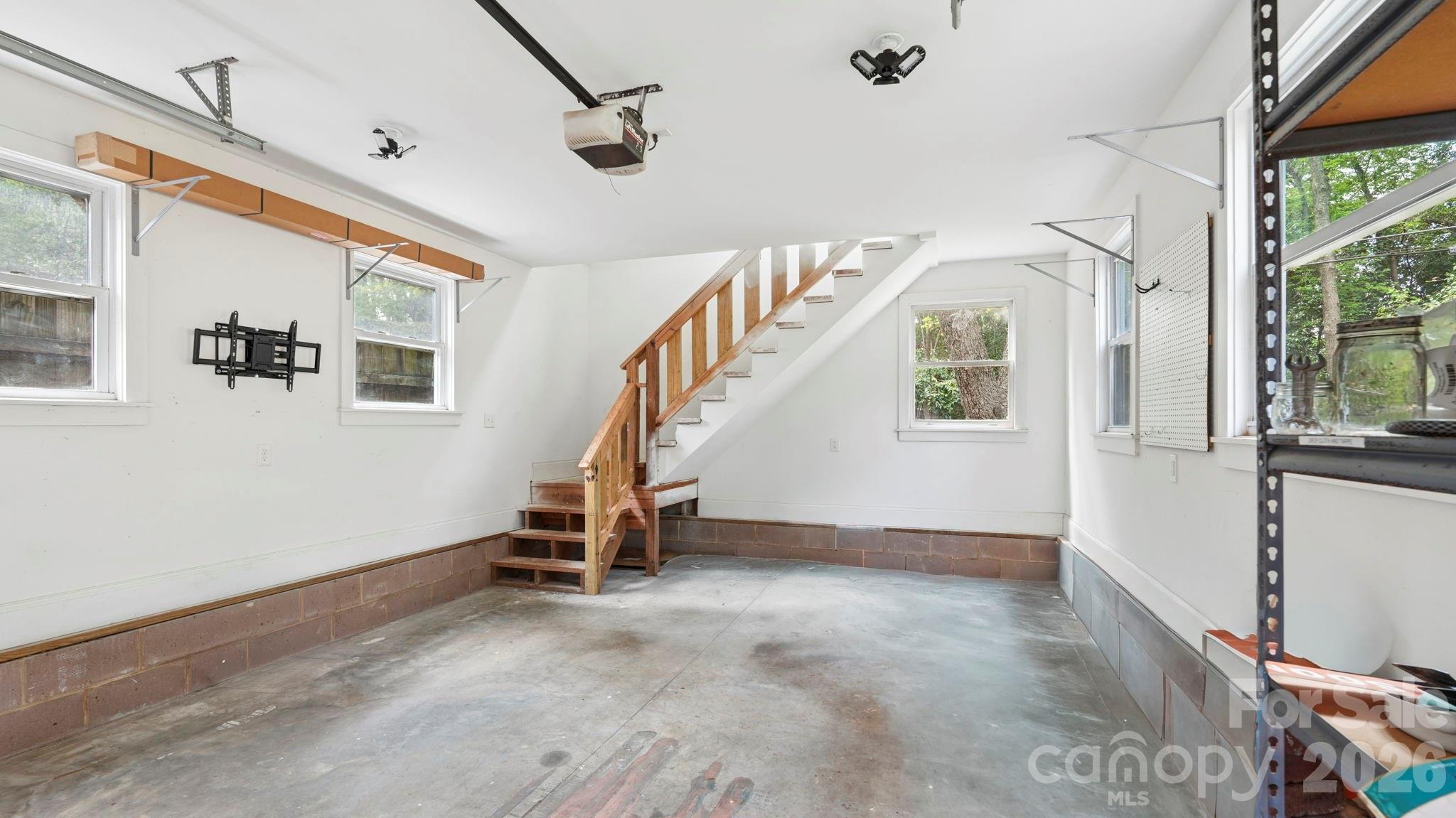 Commonwealth - Residential