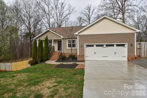1809 Megan Ann Lane Lincolnton NC 28092
