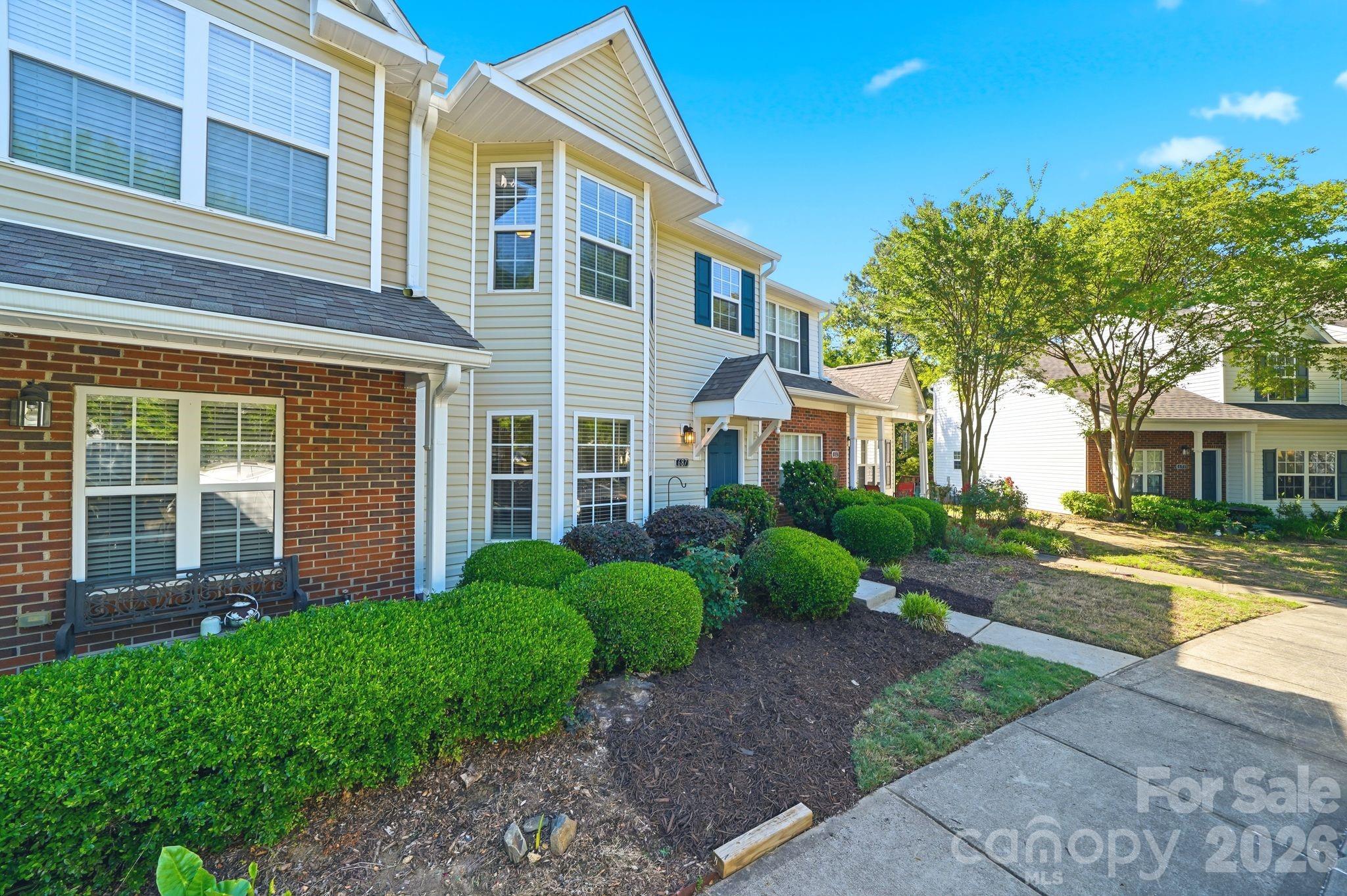 687 Rock Lake Glen