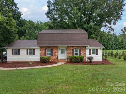 Photo of 140 Raintree Road, Advance, NC 27006 (MLS # 4404161)