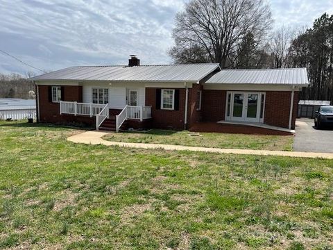 920 Oakridge Farm Highway Mooresville NC 28115