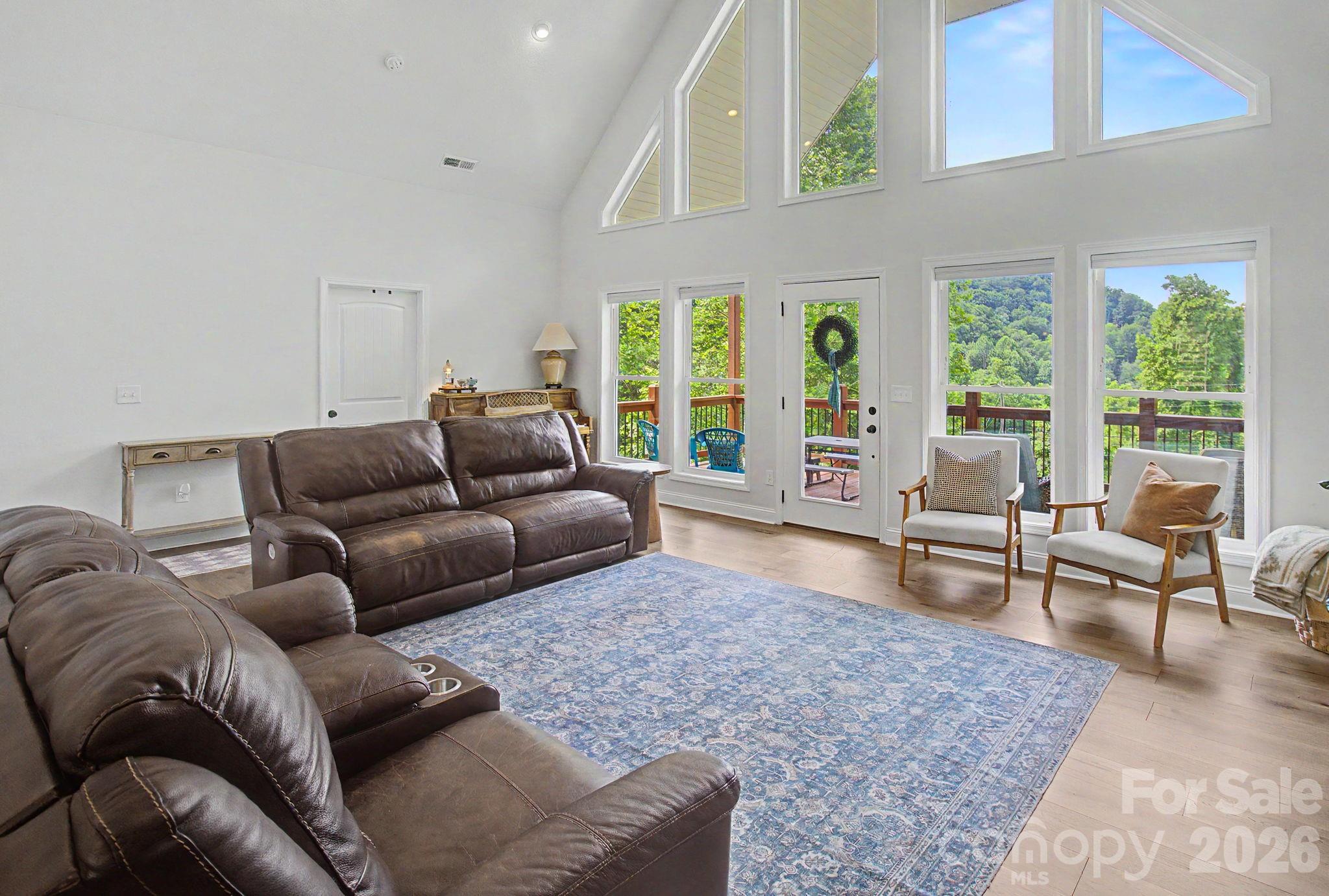 300 Green Meadow Lane