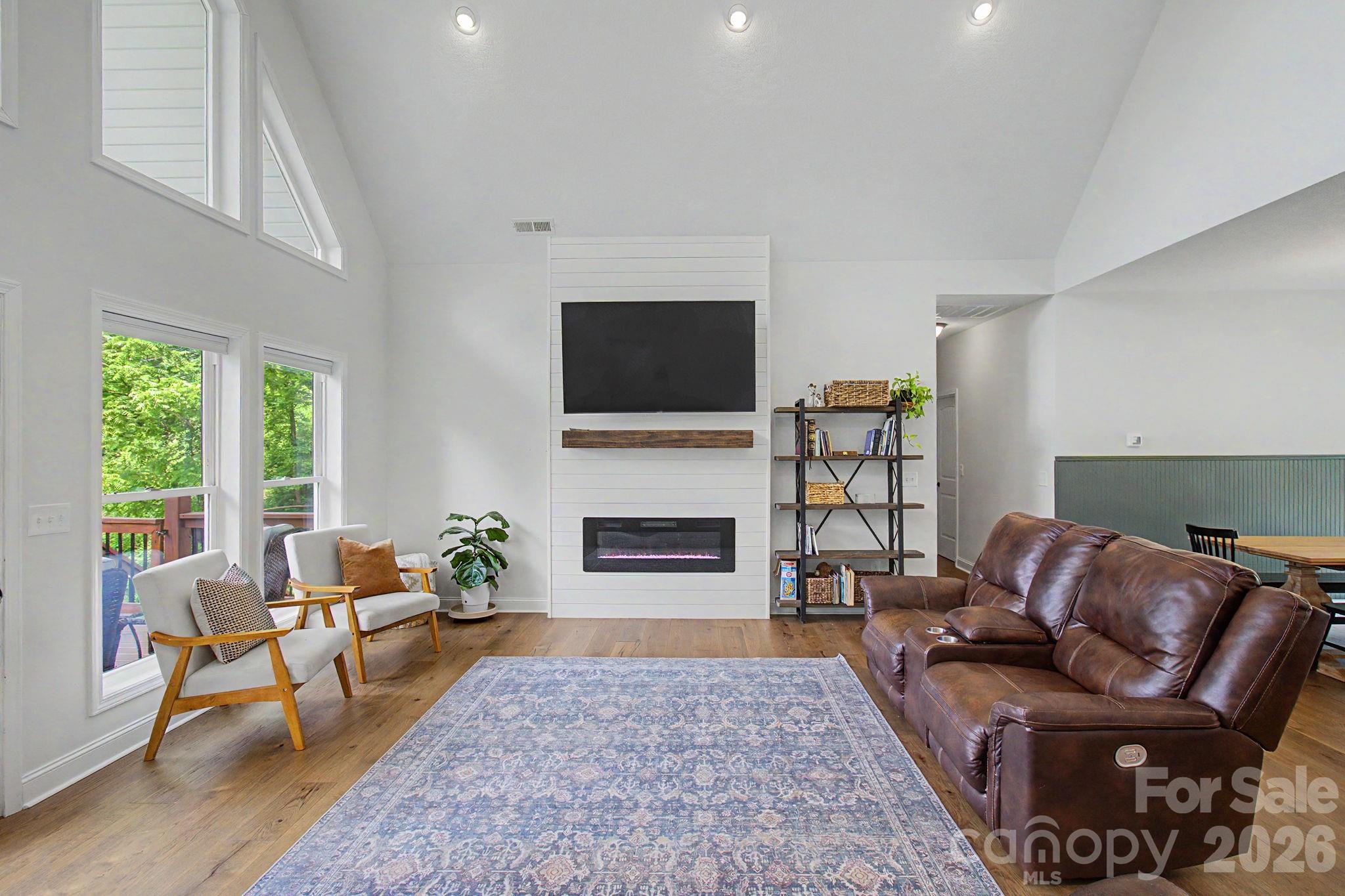 300 Green Meadow Lane