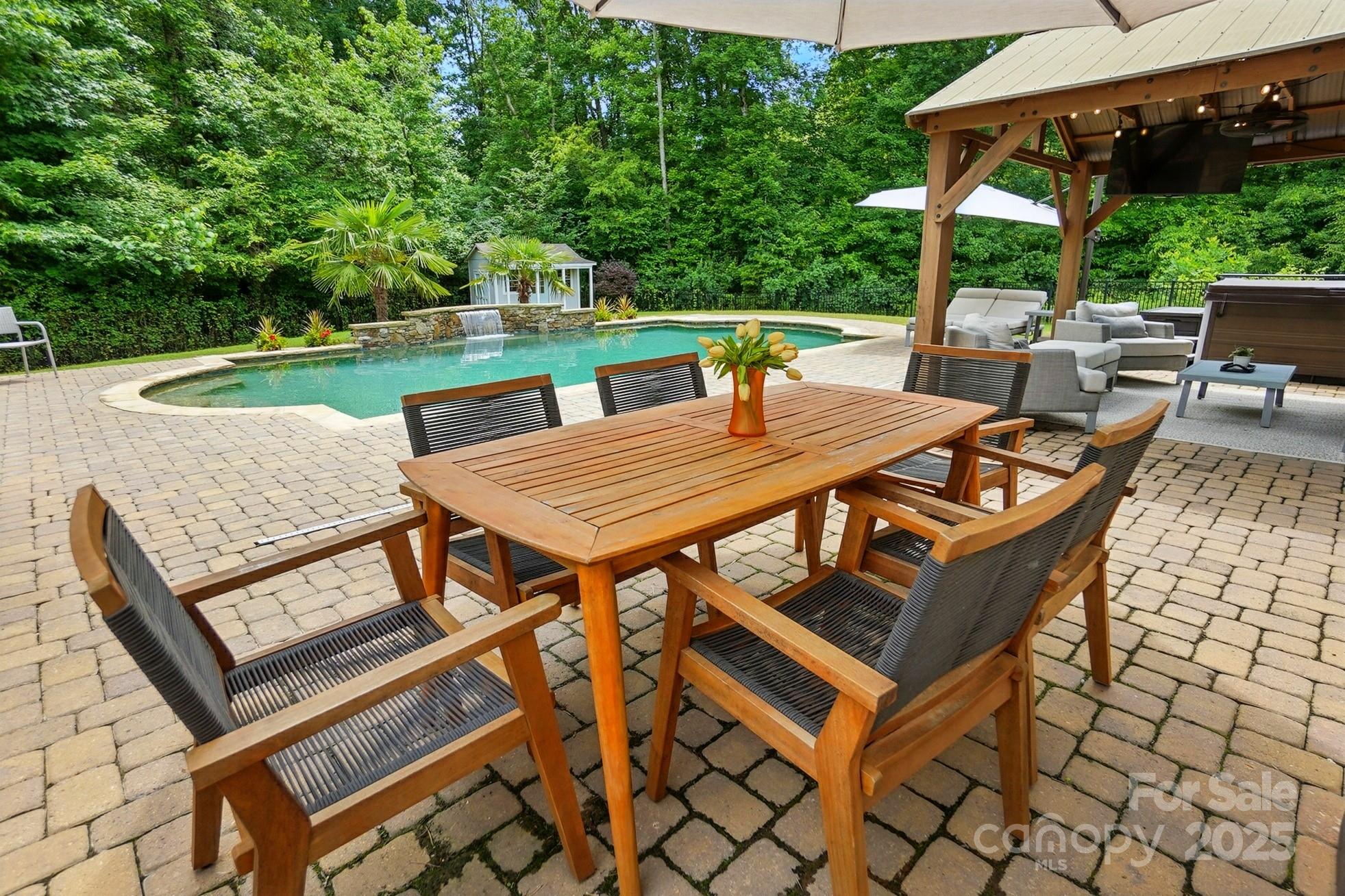 Waterford on the Rocky River - Residential