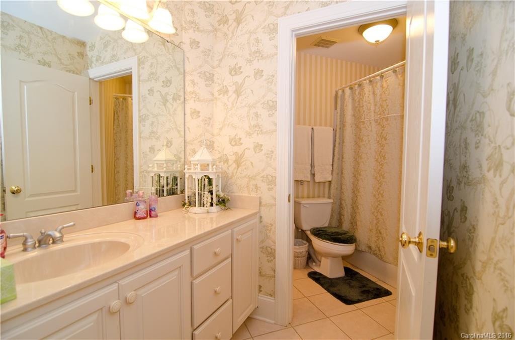 Vanderlakes - Residential