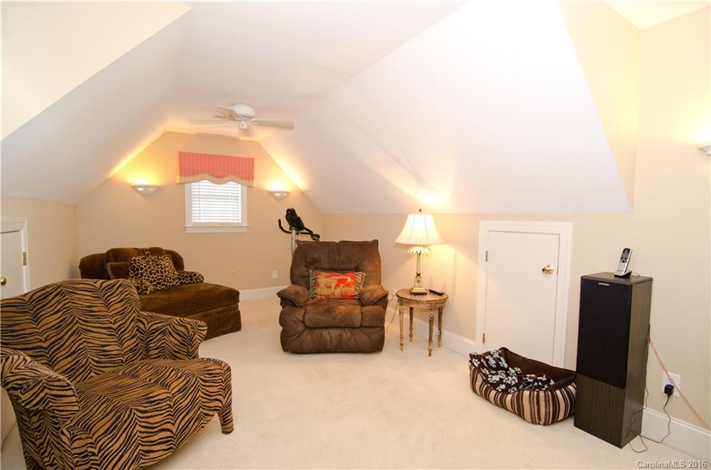 Vanderlakes - Residential