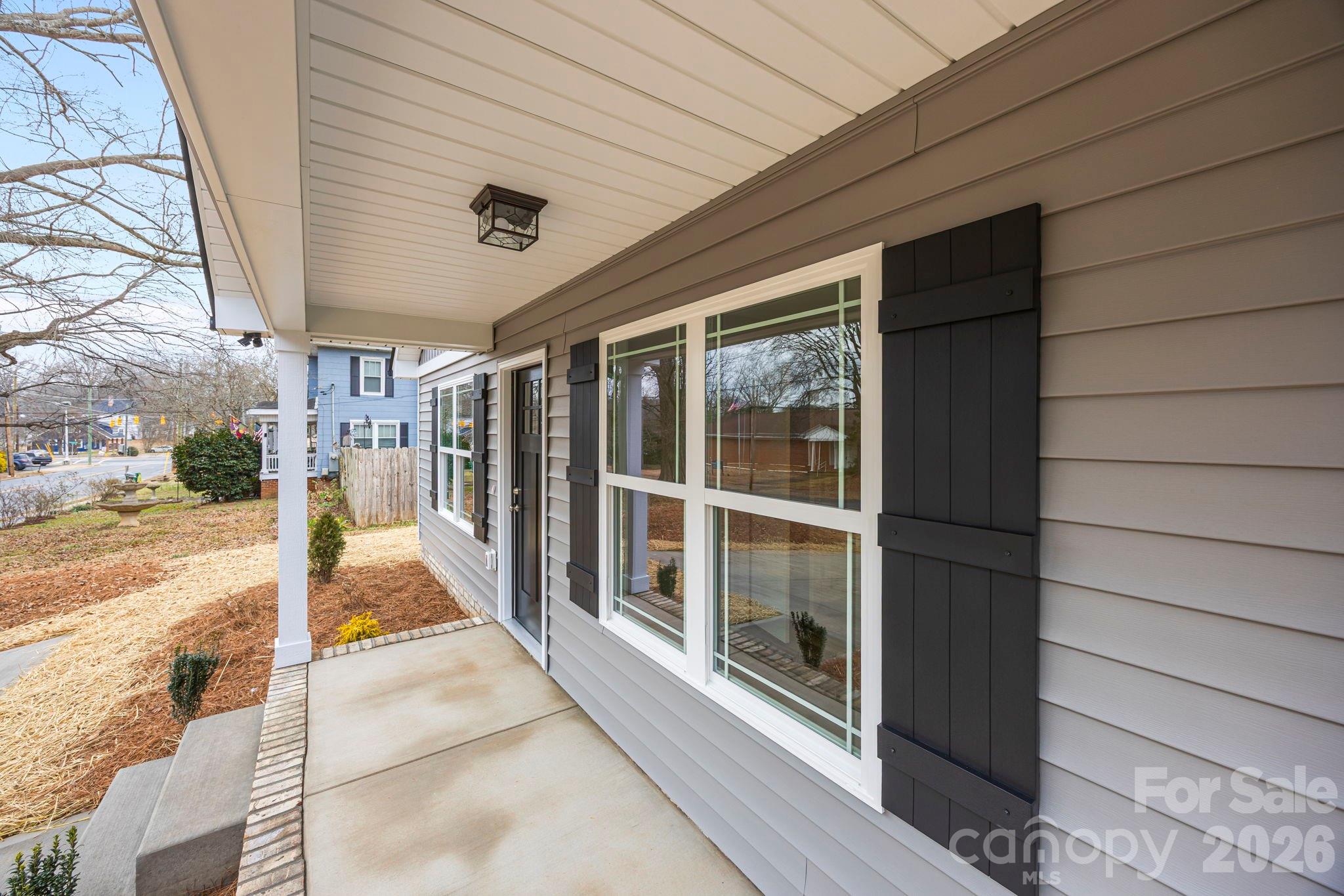 127 W Whitley Street