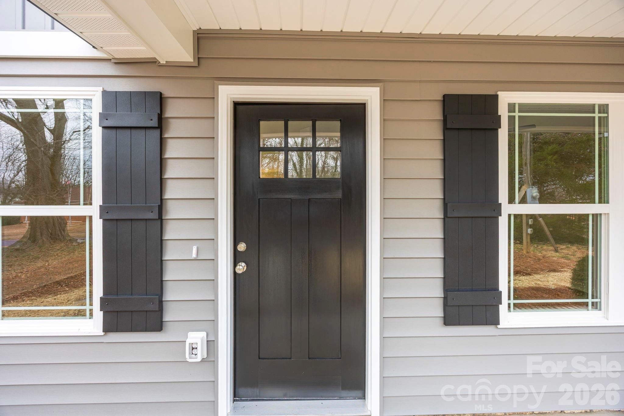 127 W Whitley Street