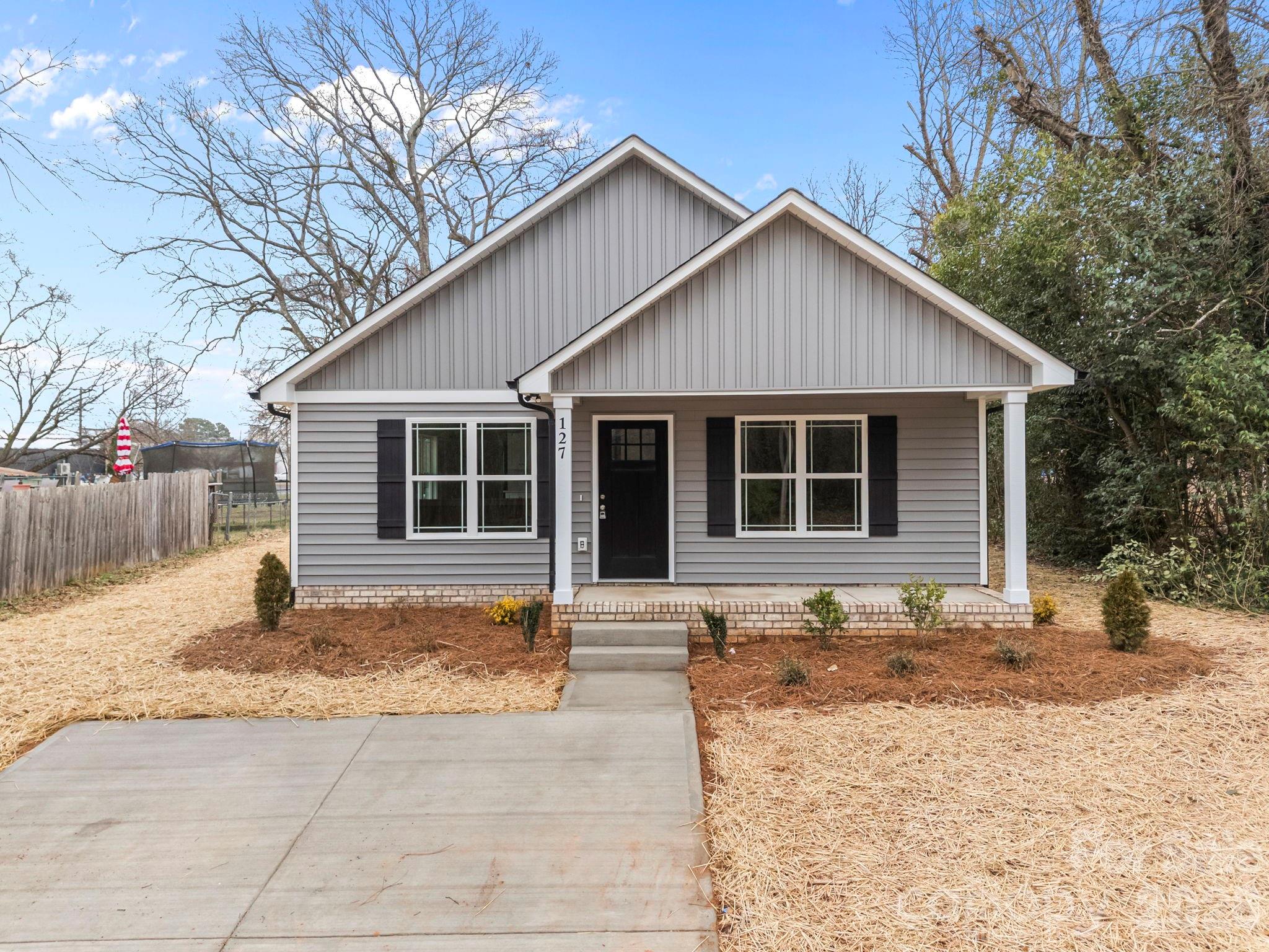 127 W Whitley Street