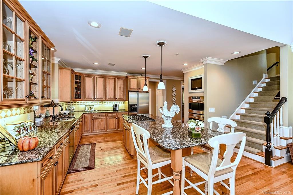 The Peninsula - Residential