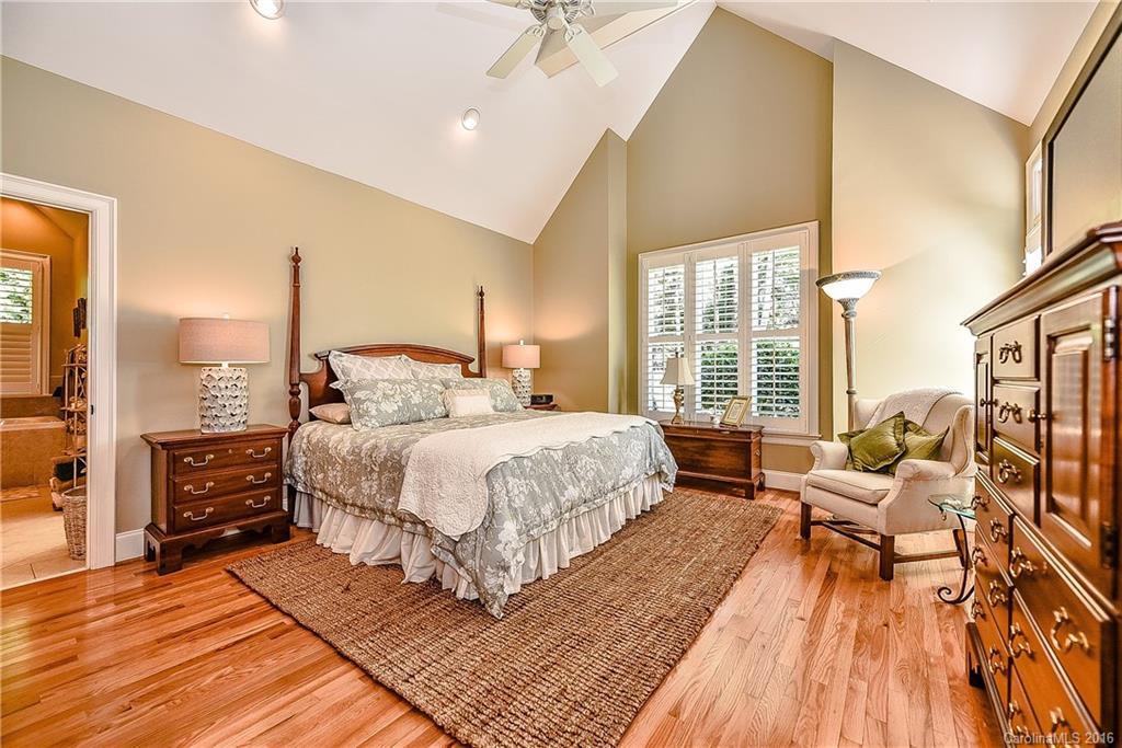 The Peninsula - Residential