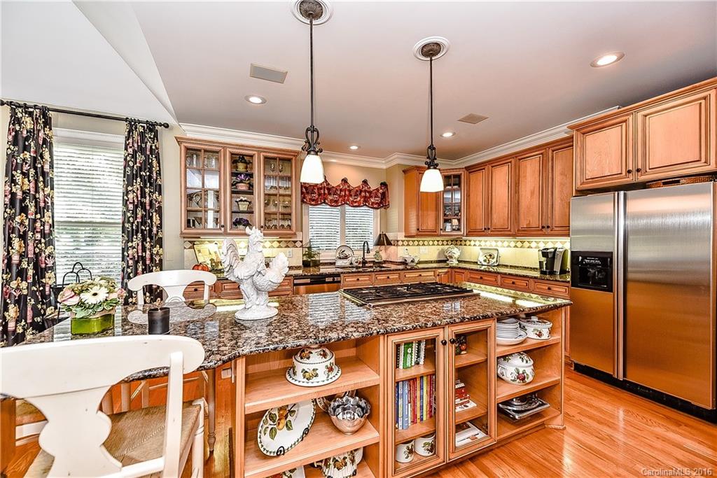 The Peninsula - Residential