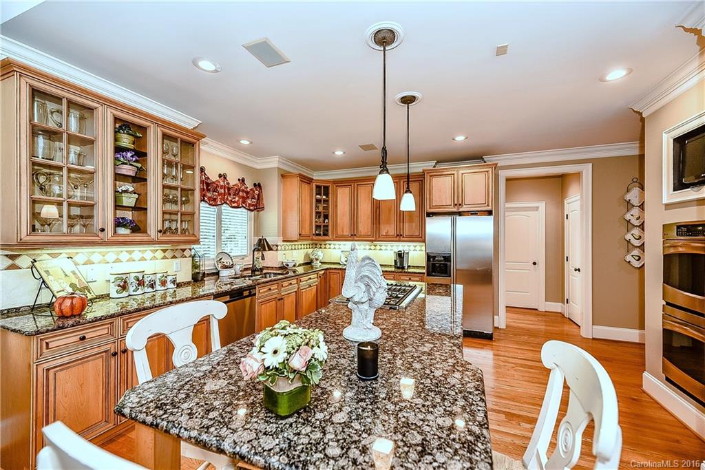 The Peninsula - Residential