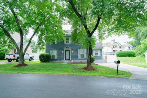 8125 Sheringham Way Charlotte NC 28227