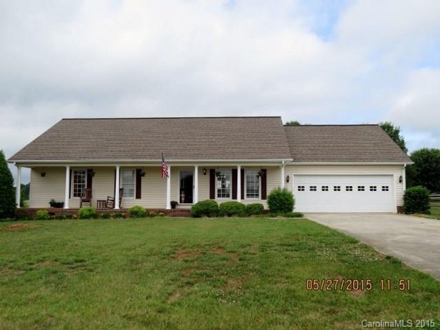 Remarkable home with relaxing views in desirable Meadow Oaks. This home offers an open spacious floor plan, newly updated flooring and paint, a large level and fenced back yard with great views of open field. Playset in the back yard conveys as well as gun safe in garage. Master suite is large with over sized windows allowing tons of natural light. HVAC only 2 years old and roof only 6 years old. Close to major highways for easy commute. Minutes to shopping and dining.