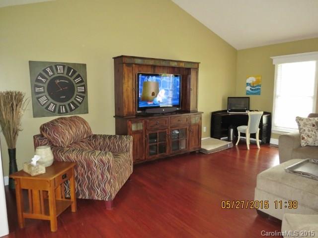 Meadow Oaks - Residential