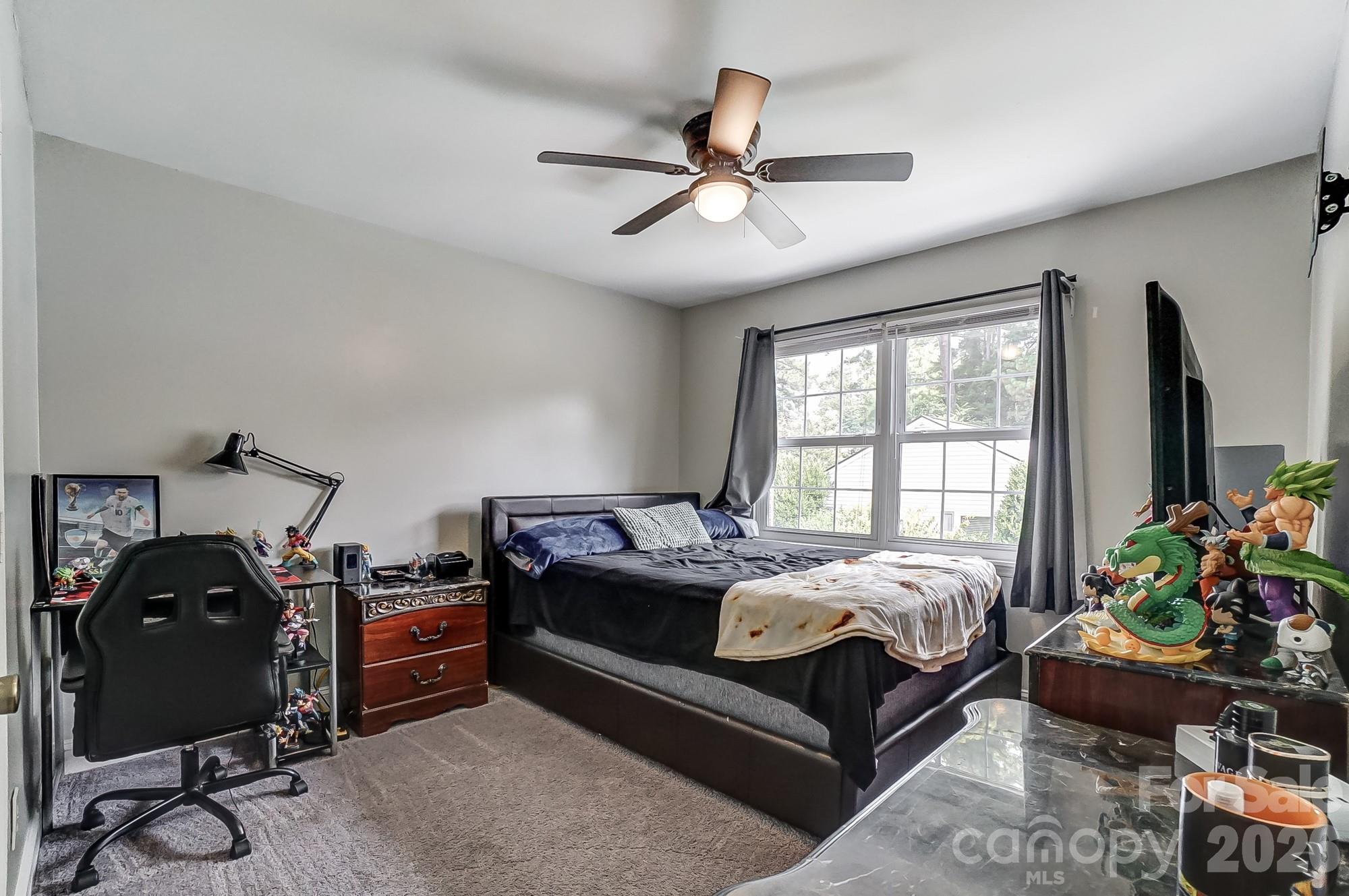 FALCONBRIDGE - Residential